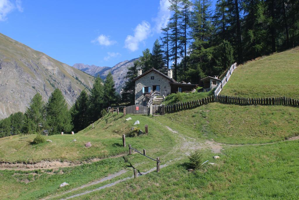 Chalet Charm Livigno Exterior foto